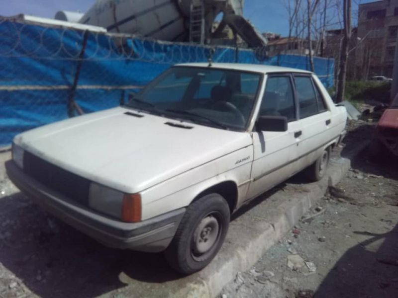 renault 9 broadway oto çıkma yedek parça izmir otomatik