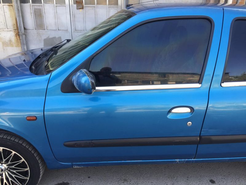 clio sol ön kapı 2002 2009 izmir oto çıkma parça